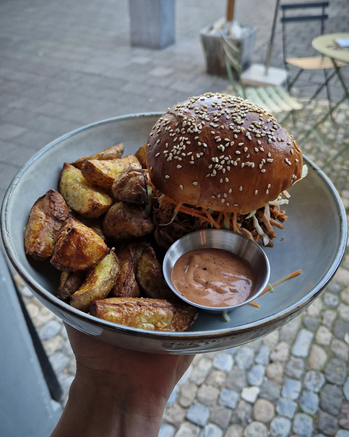 we love those friday nights 💚🤤
.
100% hausgemacht
100% Geschmack
100% Liebe
.
Danke für euer Besuch an der Pulledpork-Burgers-Night bei uns 🥰✌🏼⏸️